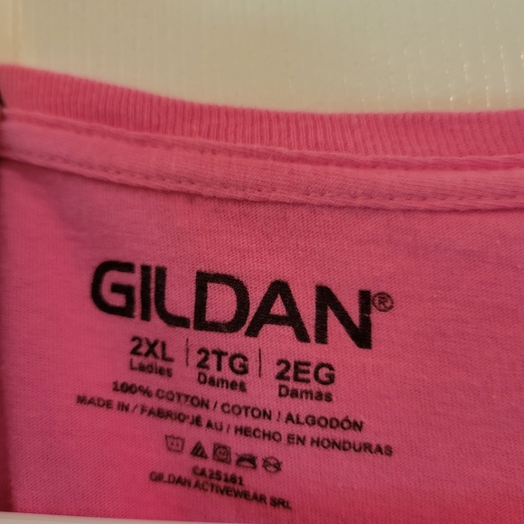 Gildan Pink and Blue Short Sleeve Tees - Picture 7 of 7